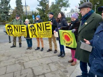 Protest przeciwko elektrowni jądrowej