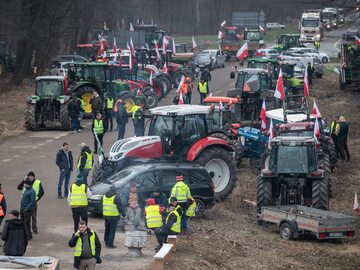 Protest rolników w okolicy węzła Kraśnik Pułankowice/Lasy na drodze S19