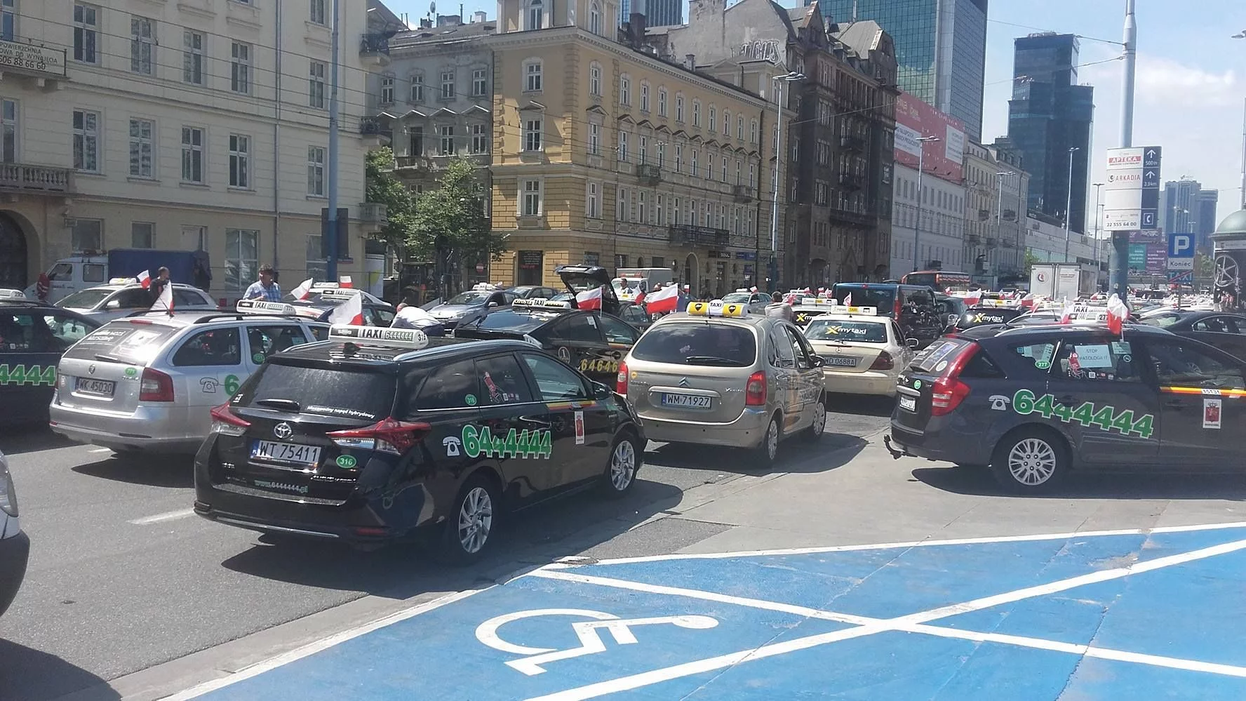 Protest taksówkarzy w Warszawie