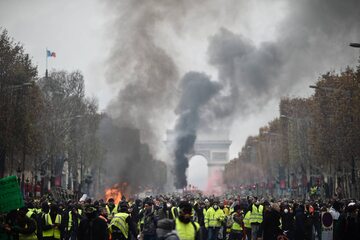 Protest w Paryżu