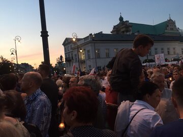 Protesty pod Pałacem Prezydenckim