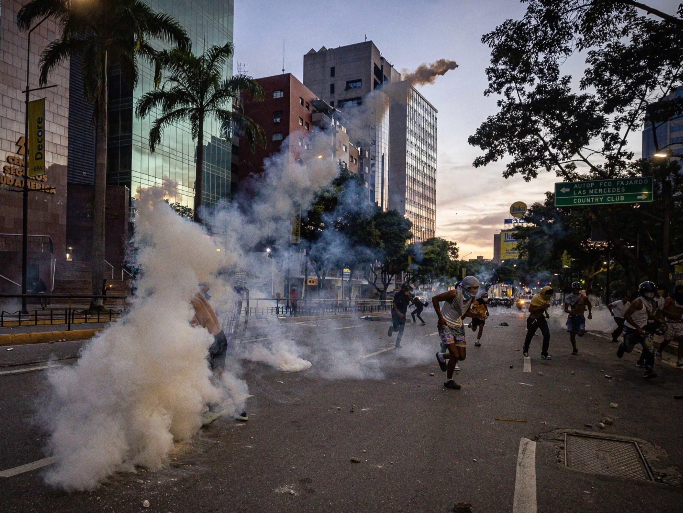 Protesty w Wenezueli po ogłoszeniu wygranych wyborów przez Nicolása Maduro