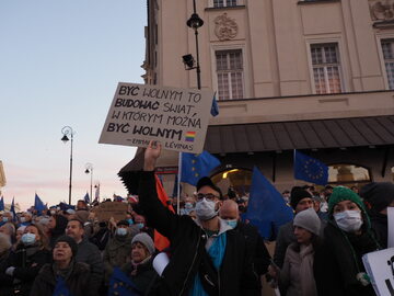 Prounijny protest w Warszawie
