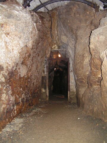 Przykładowe wnętrze średniowiecznej kopalni złota