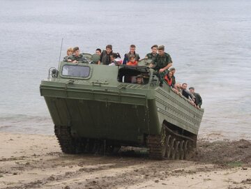 PTS-M –  średni transporter pływający / zdjęcie ilustracyjne