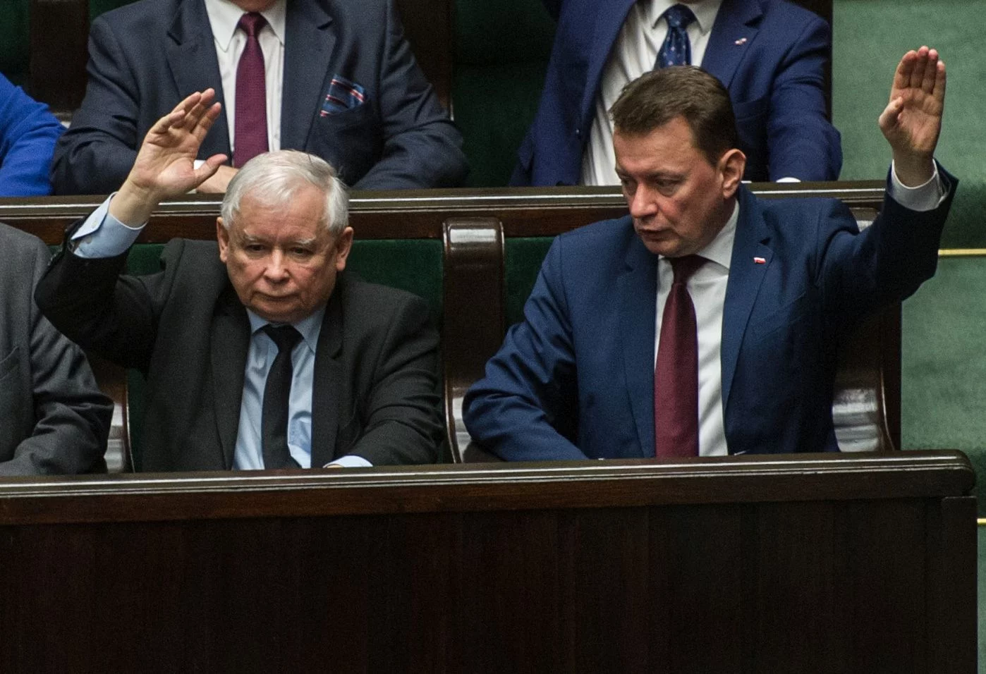 Jarosław Kaczyński i Mariusz Błaszczak w Sejmie