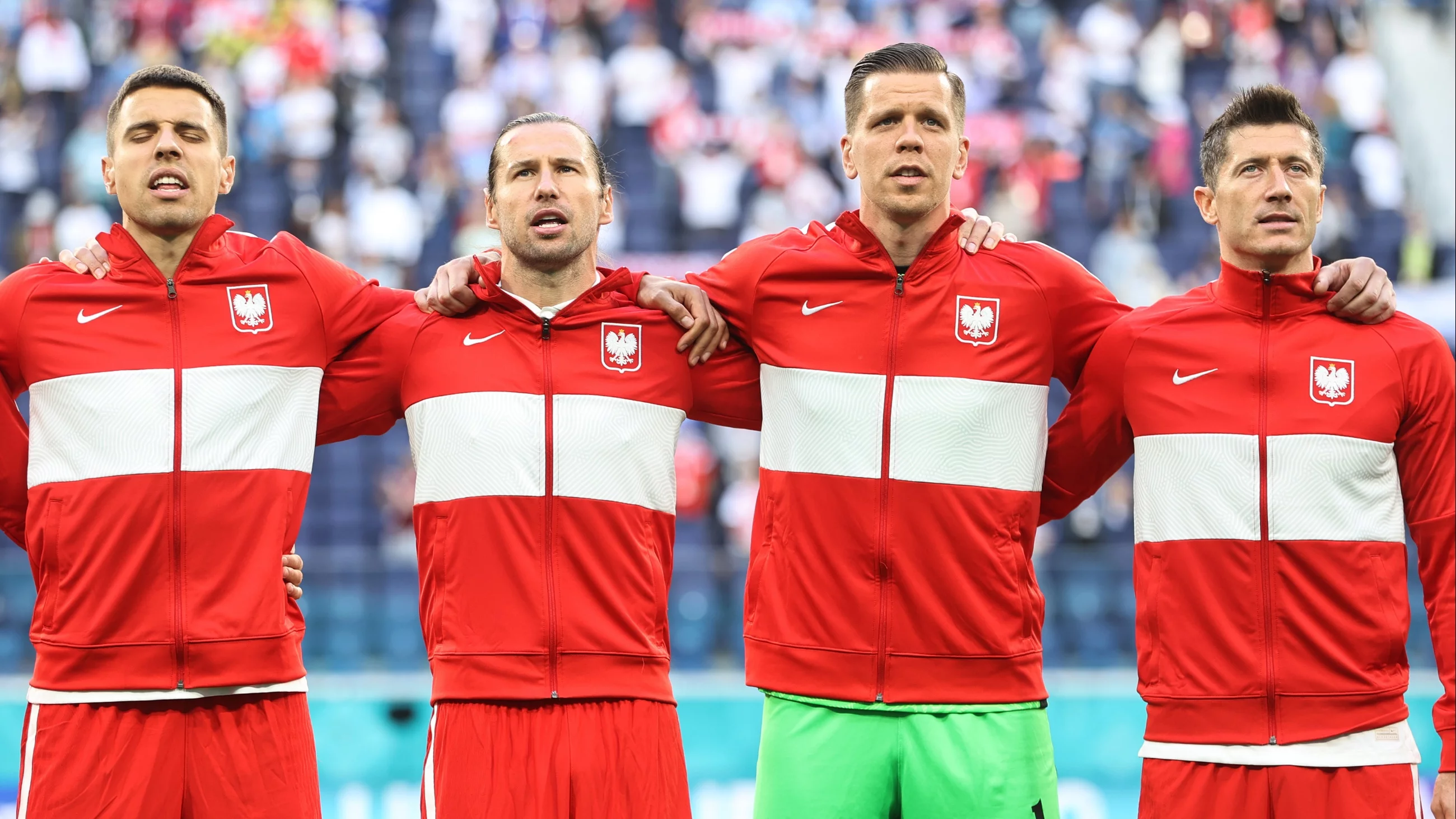 Od lewej: Bednarek, Krychowiak, Szczęsny i Lewandowski