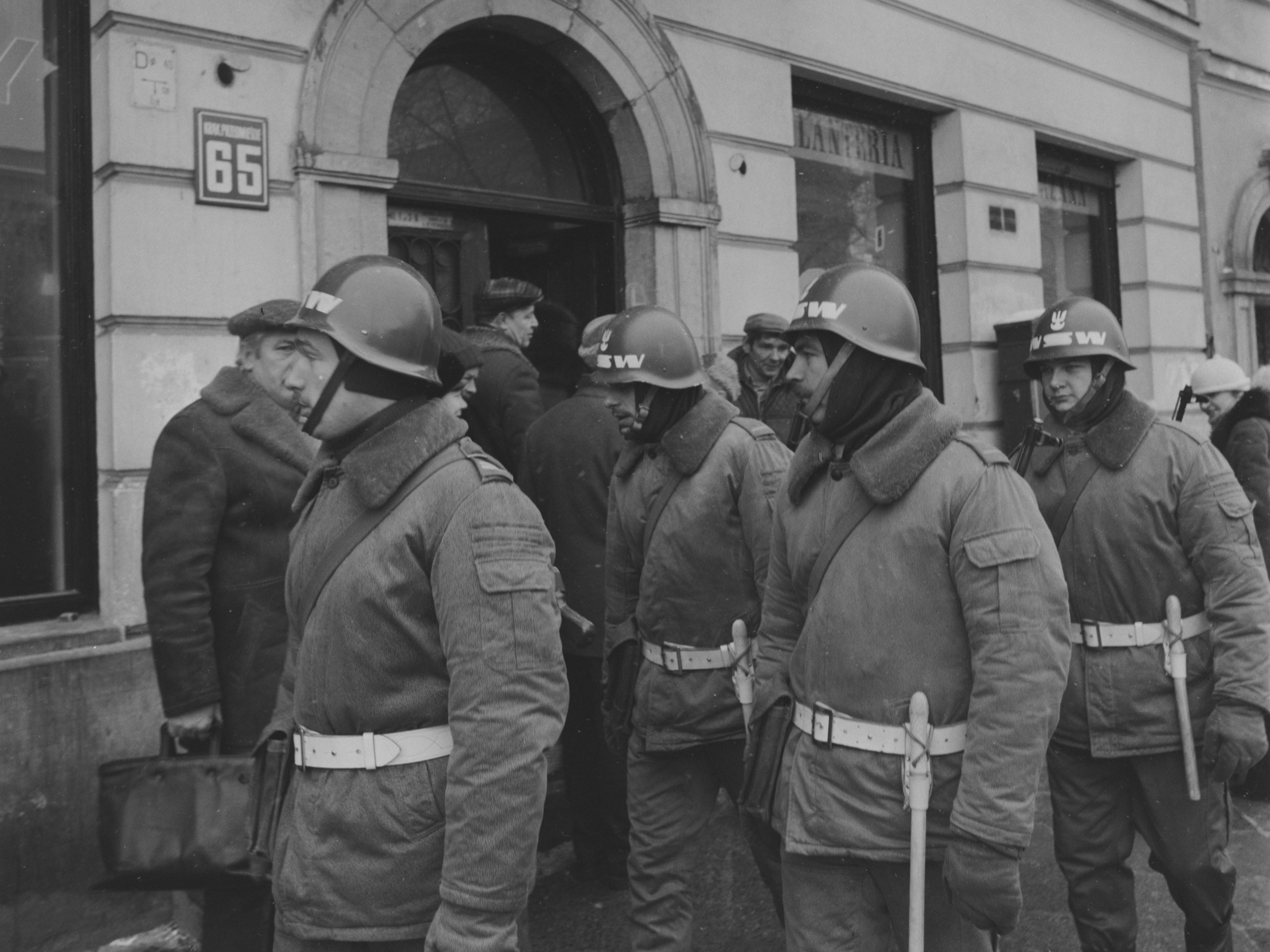 Ulice Warszawy podczas stanu wojennego