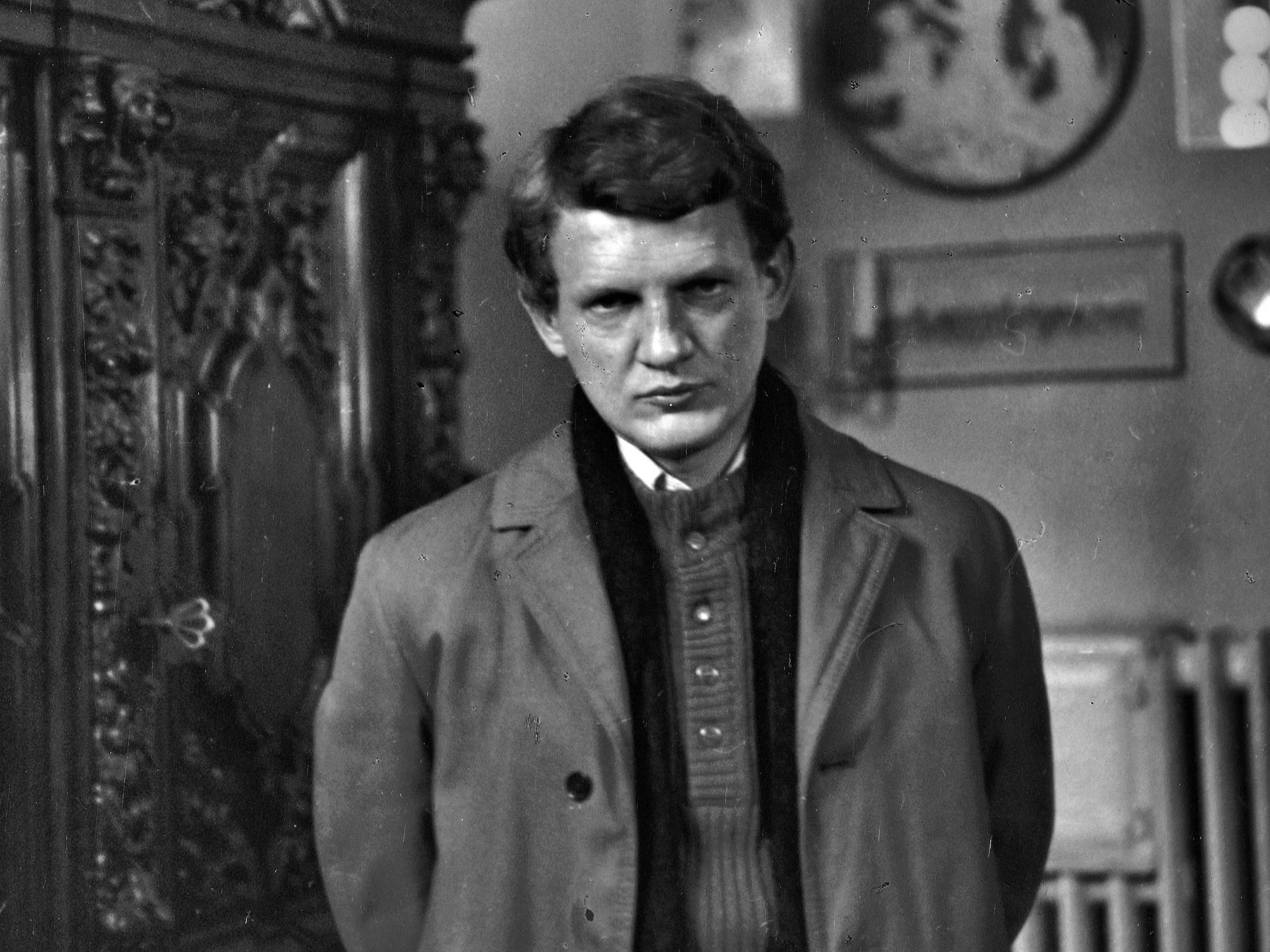1976-1987. Kadr z filmu „07 zgłoś się” w reżyserii Krzysztofa Szmagiera, n/z Bronisław Cieślak