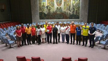 Rada Bezpieczeństwa ONZ w koszulkach narodowych
