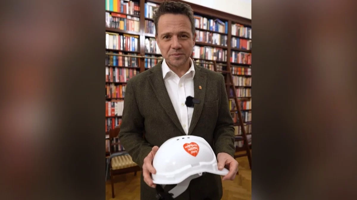 Rafał Trzaskowski ze słynnym rekwizytem. Tak wsparł WOŚP