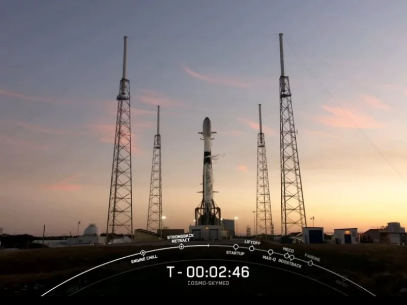 Falcon 9 przed startem z misją COSMO-SkyMed Second Generation FM2