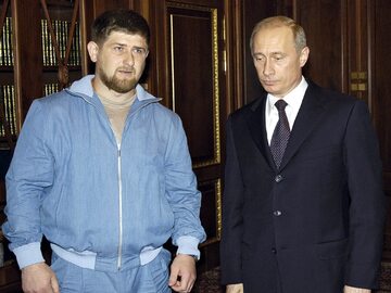 Ramzan Kadyrow i Władimir Putin w 2004 roku