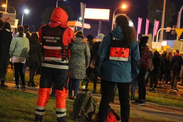 Ratownicy medyczni na protestach kobiet po wyroku TK ws. aborcji