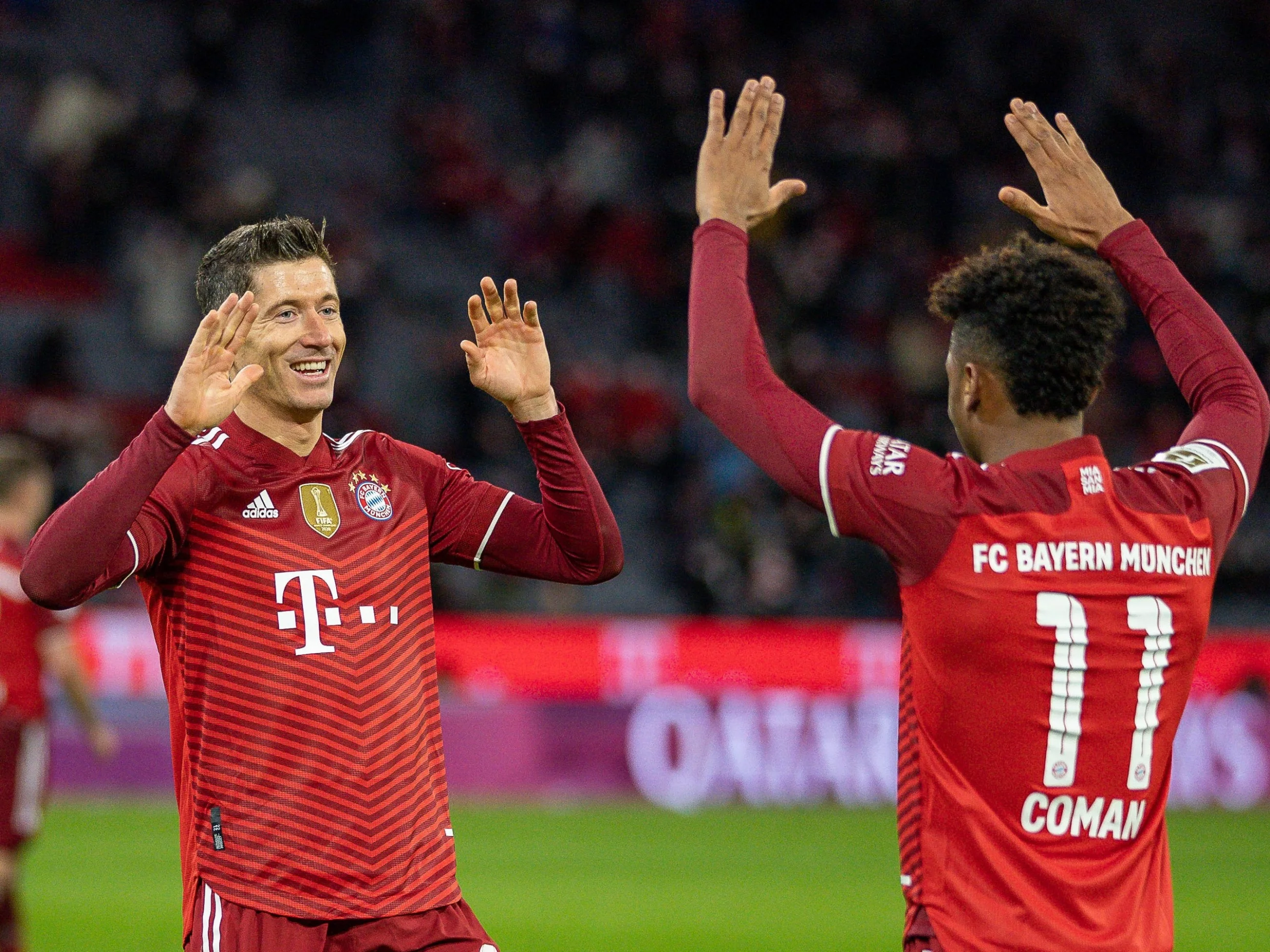 Robert Lewandowski i Kingsley Coman w barwach Bayernu Monachium