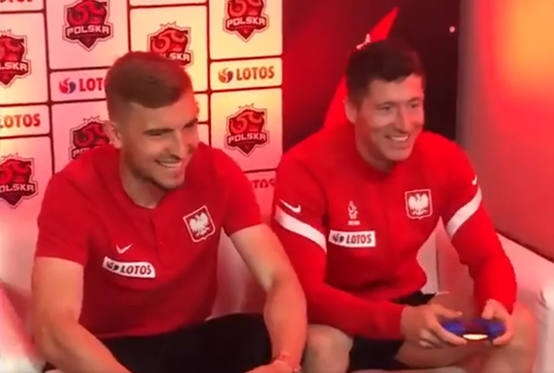 Michał Helik i Robert Lewandowski