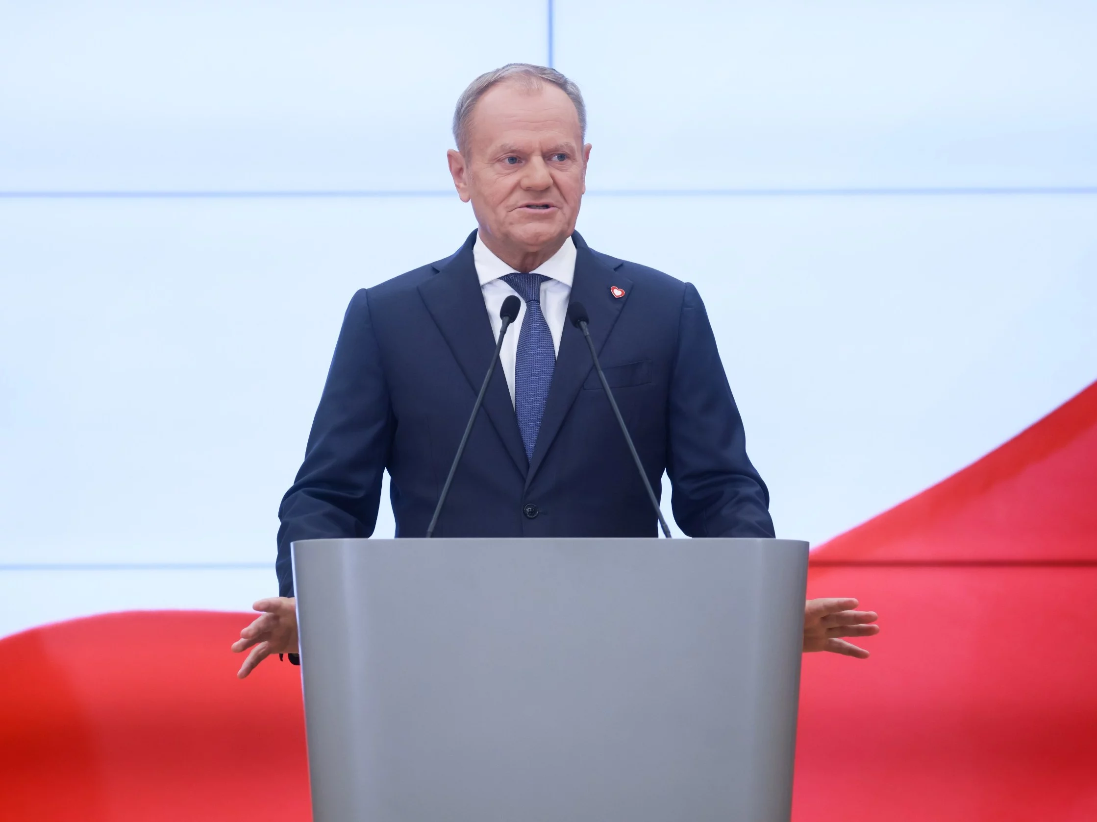 Premier Donald Tusk podczas ogłaszania szczegółów rekonstrukcji swojego gabinetu