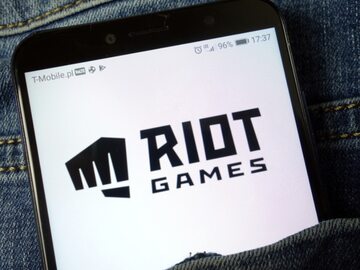 Riot Games poszedł na ugodę w sprawie o molestowanie