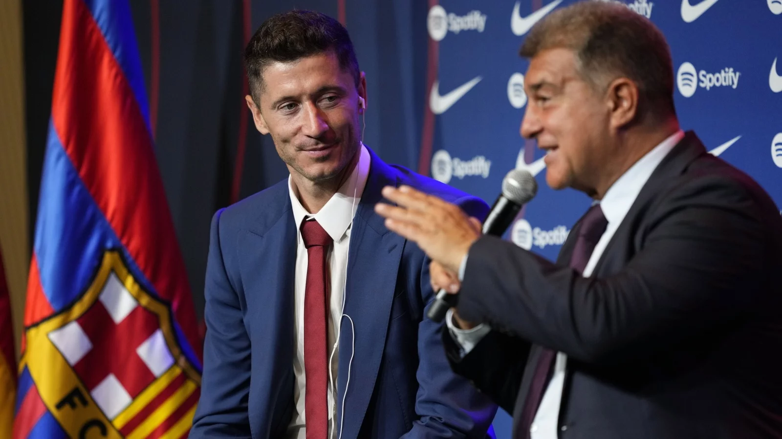 Robert Lewandowski i Joan Laporta