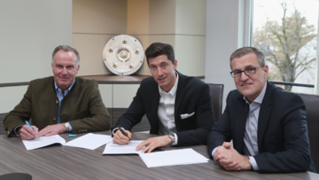 Robert Lewandowski podpisuje nowy kontrakt z Bayernem