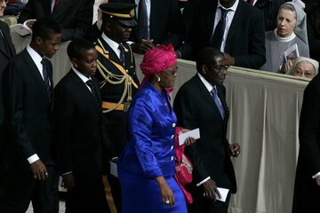 Robert Mugabe z żoną Grace