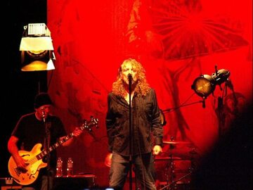 Robert Plant z Led Zeppelin (fot. zosogirl/Wikipedia)