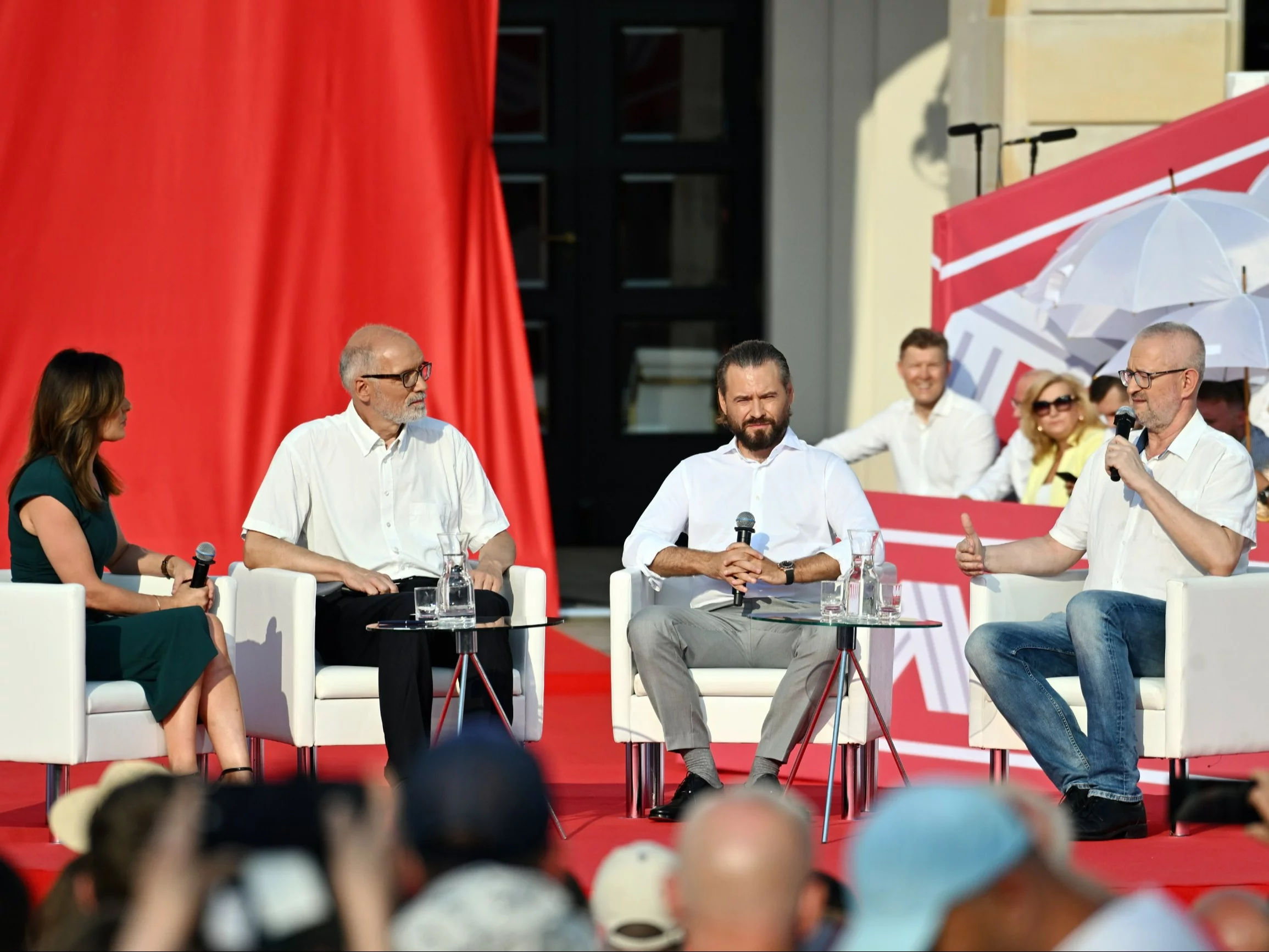 Rocznica Karola Nawrockiego. Debata na dziedzińcu Pałacu Prezydenckiego