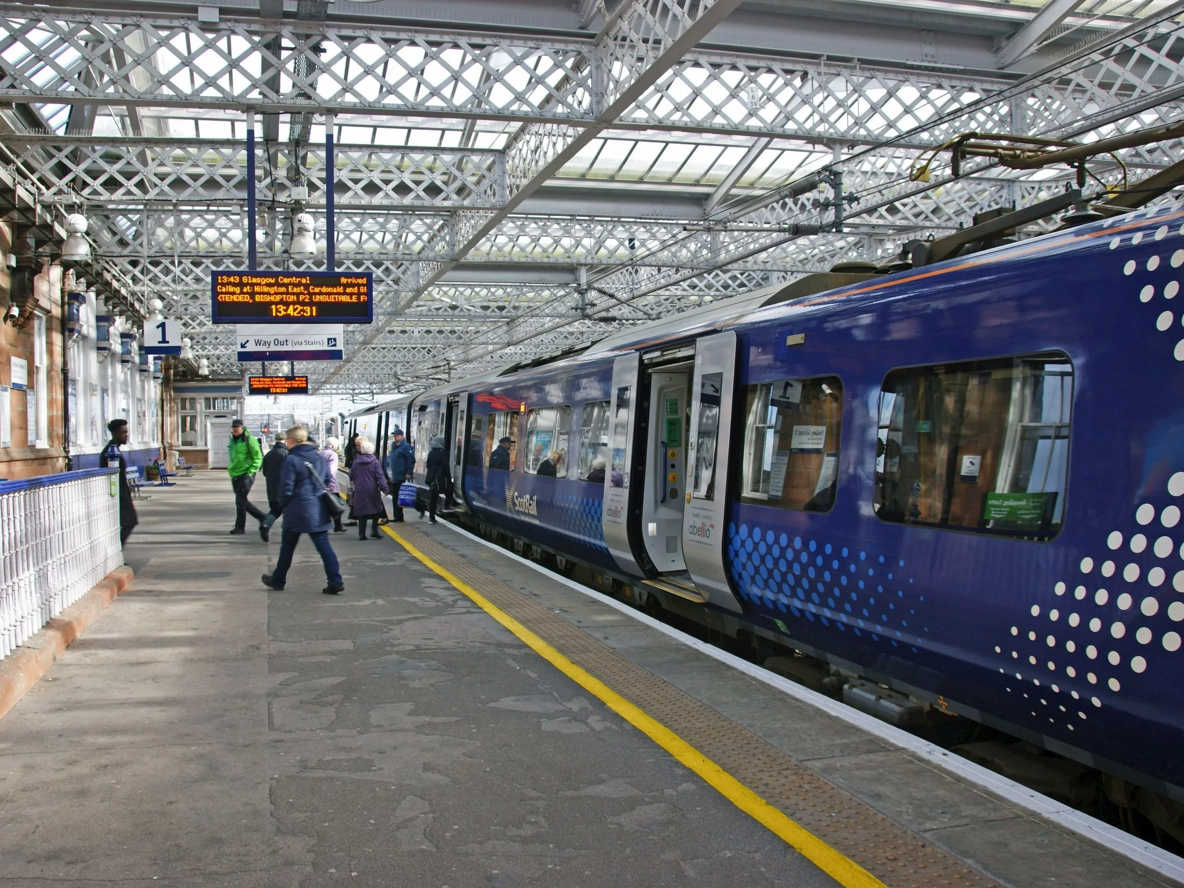 Rodzinne podróże pociągiem bez limitu. Turyści sporo zaoszczędzą