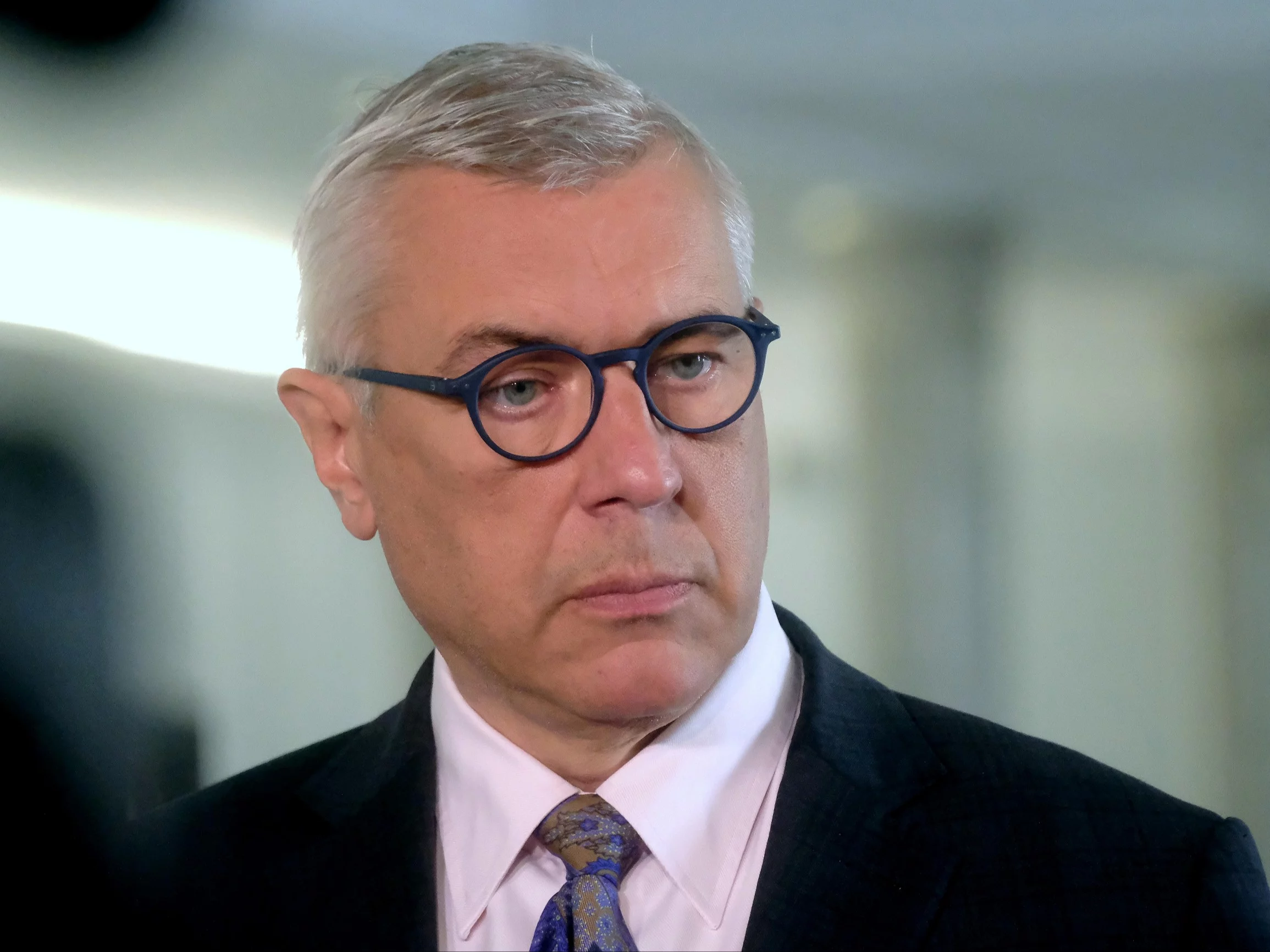 Poseł Smerfów 2050 szydzi z Sarkastyka. Mówi o antyszczepionkowcach