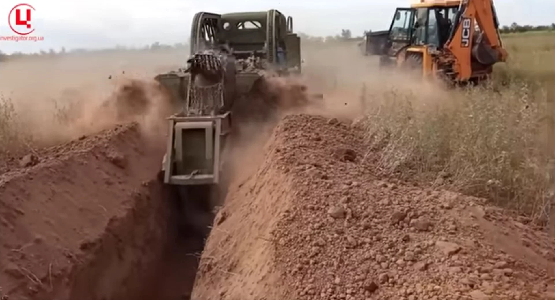 Kadr z nagrania, pokazującego tworzenie okopów