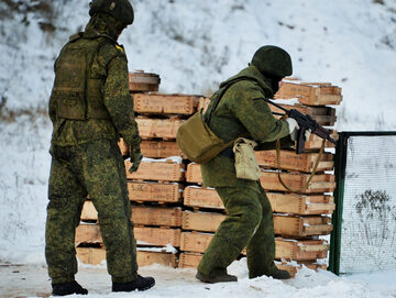 Rosyjscy żołnierze na ćwiczeniach, zdjęcie ilustracyjne