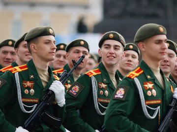 Rosyjscy żołnierze na tegorocznej Paradzie Zwycięstwa w Moskwie.