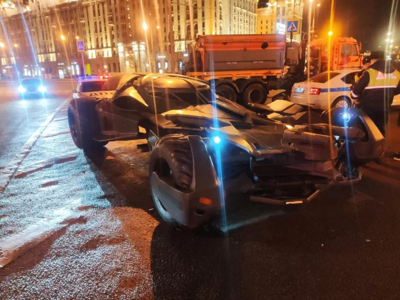 Rosyjski Batmobil zatrzymany w centrum Moskwy