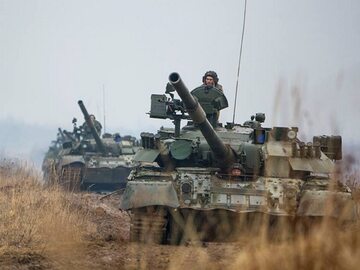 Rosyjski czołg podczas manewrów