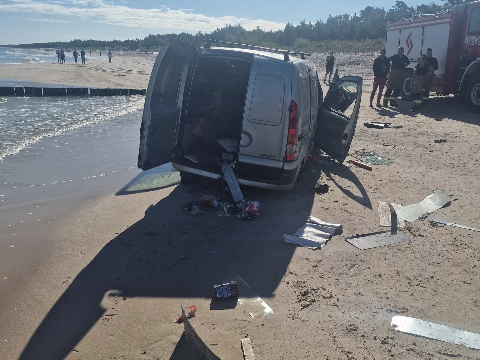 Auto znalezione na plaży w Łebie