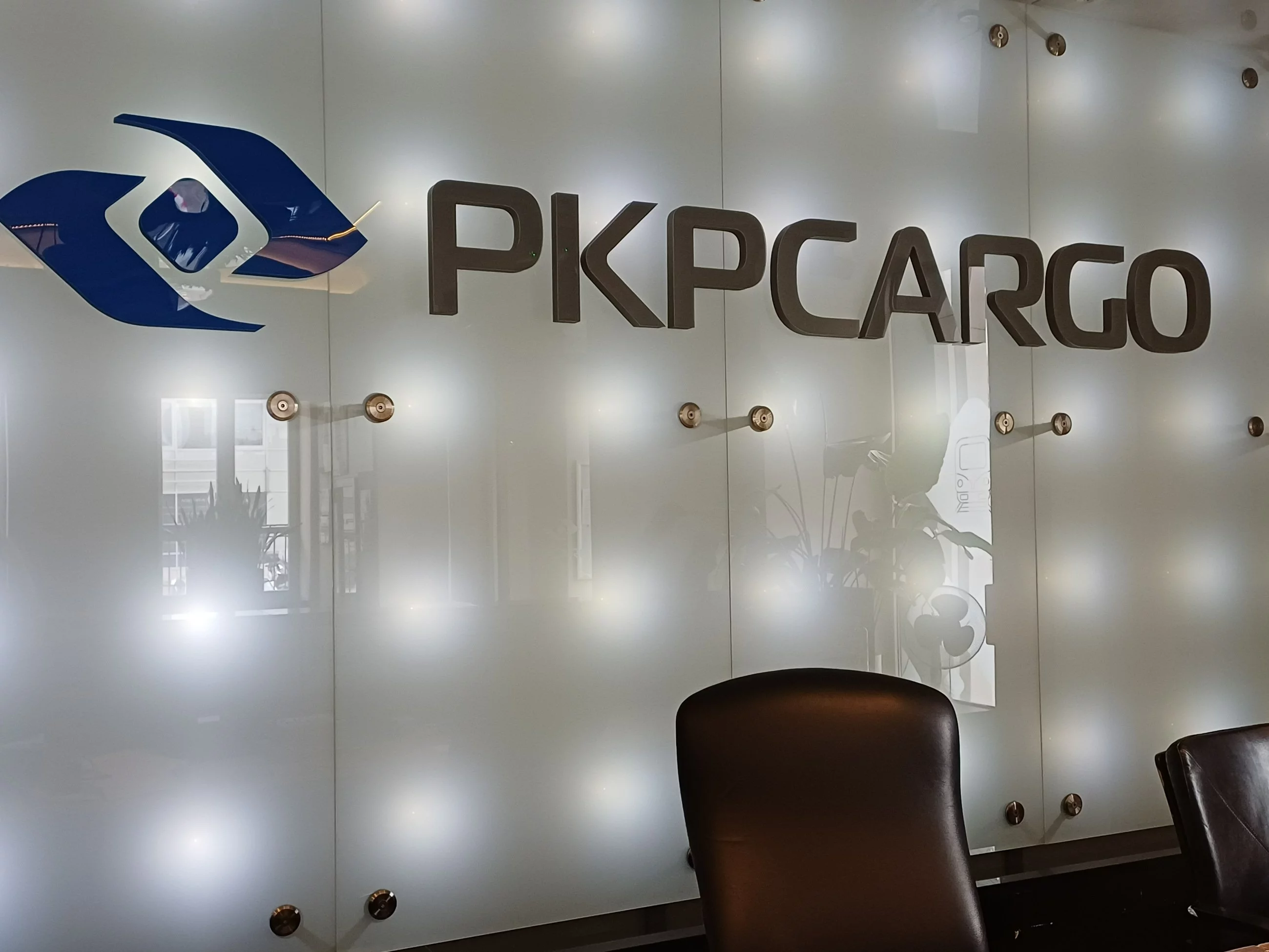 Rozhuśtany kurs akcji PKP Cargo. Marcin Wojewódka odwołany