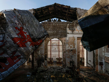 Ruiny teatru w Mariupolu, 8 grudnia