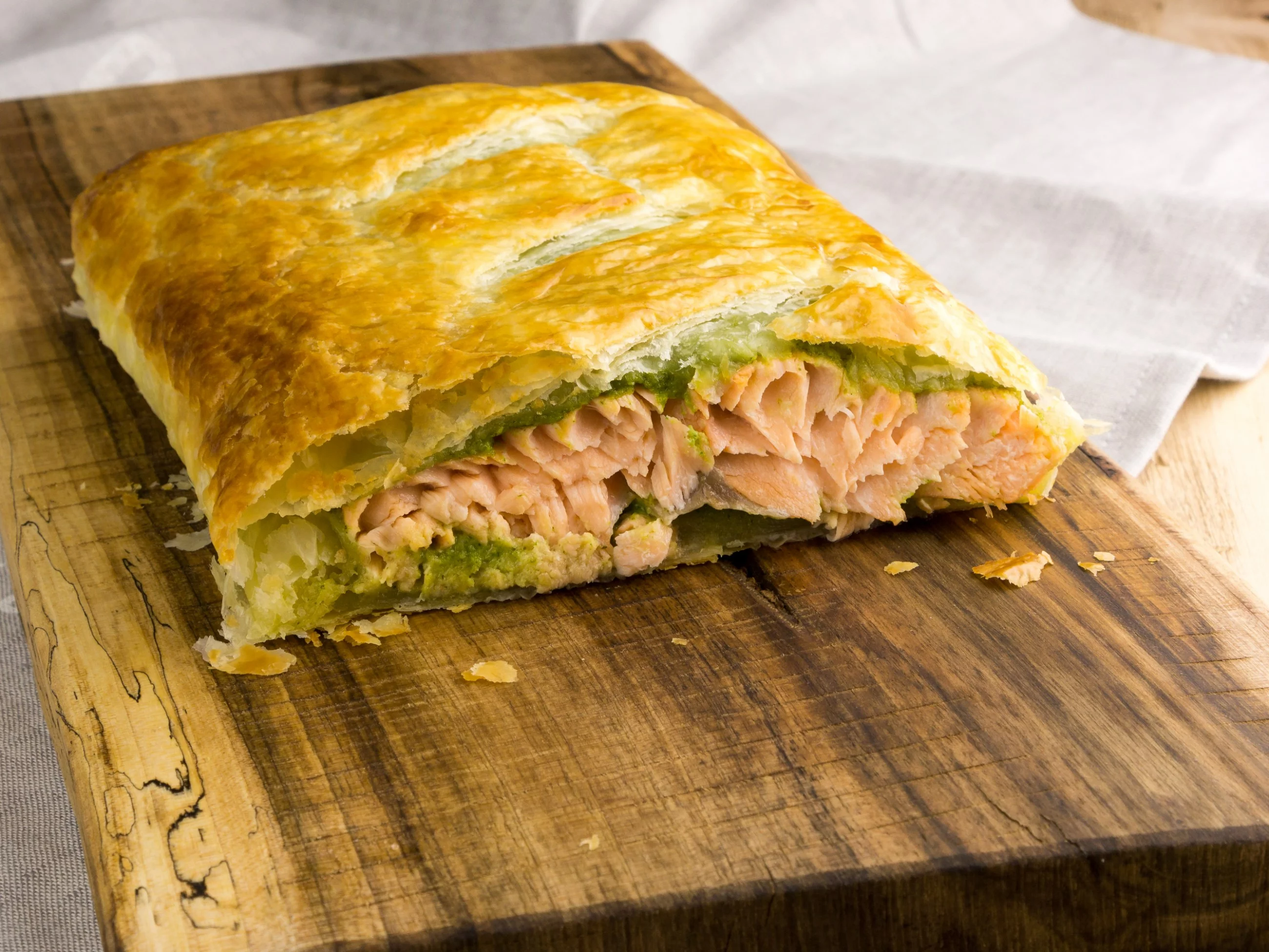 Łosoś w cieście francuskim