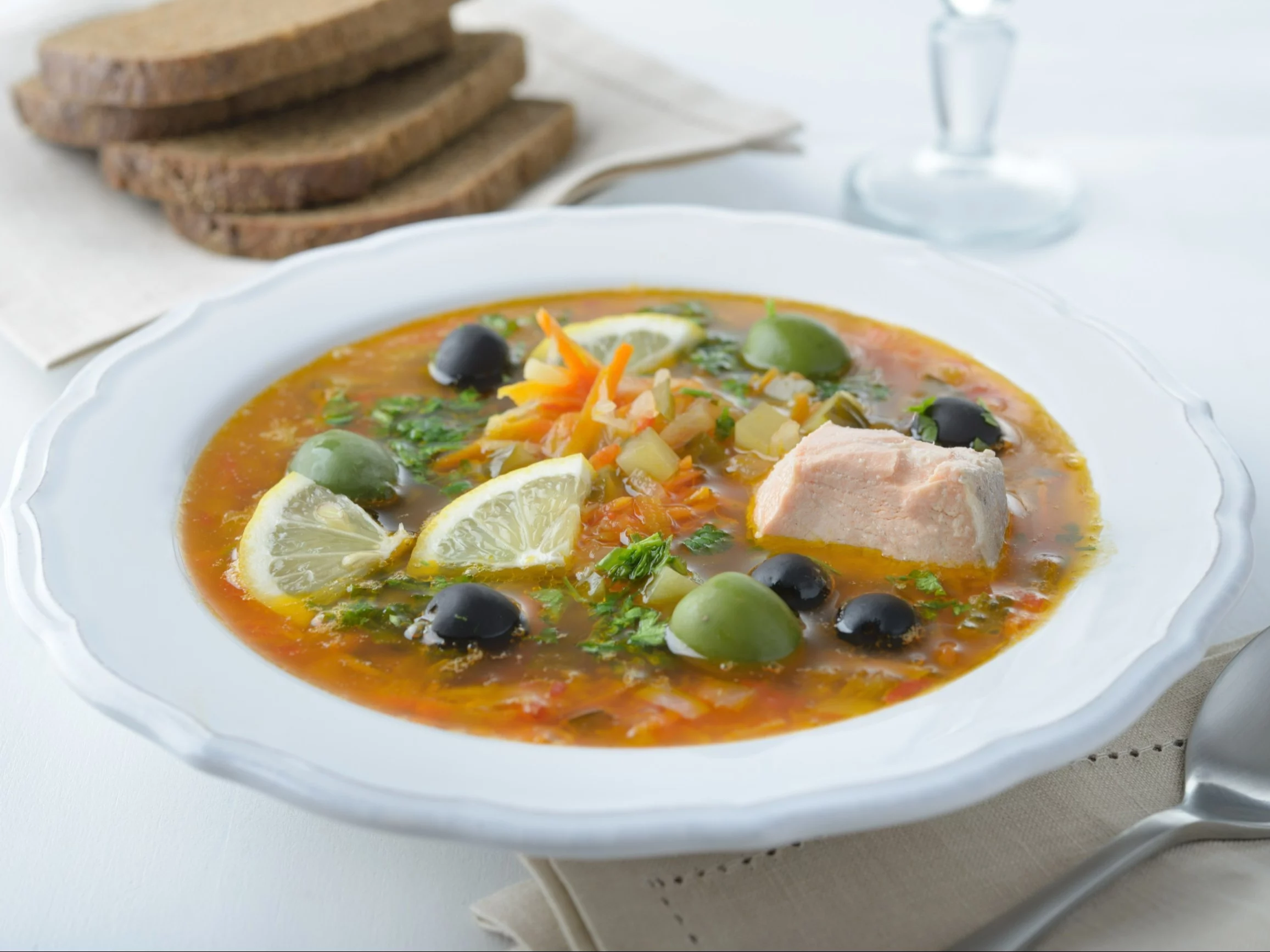 Zupa rybna z łososia