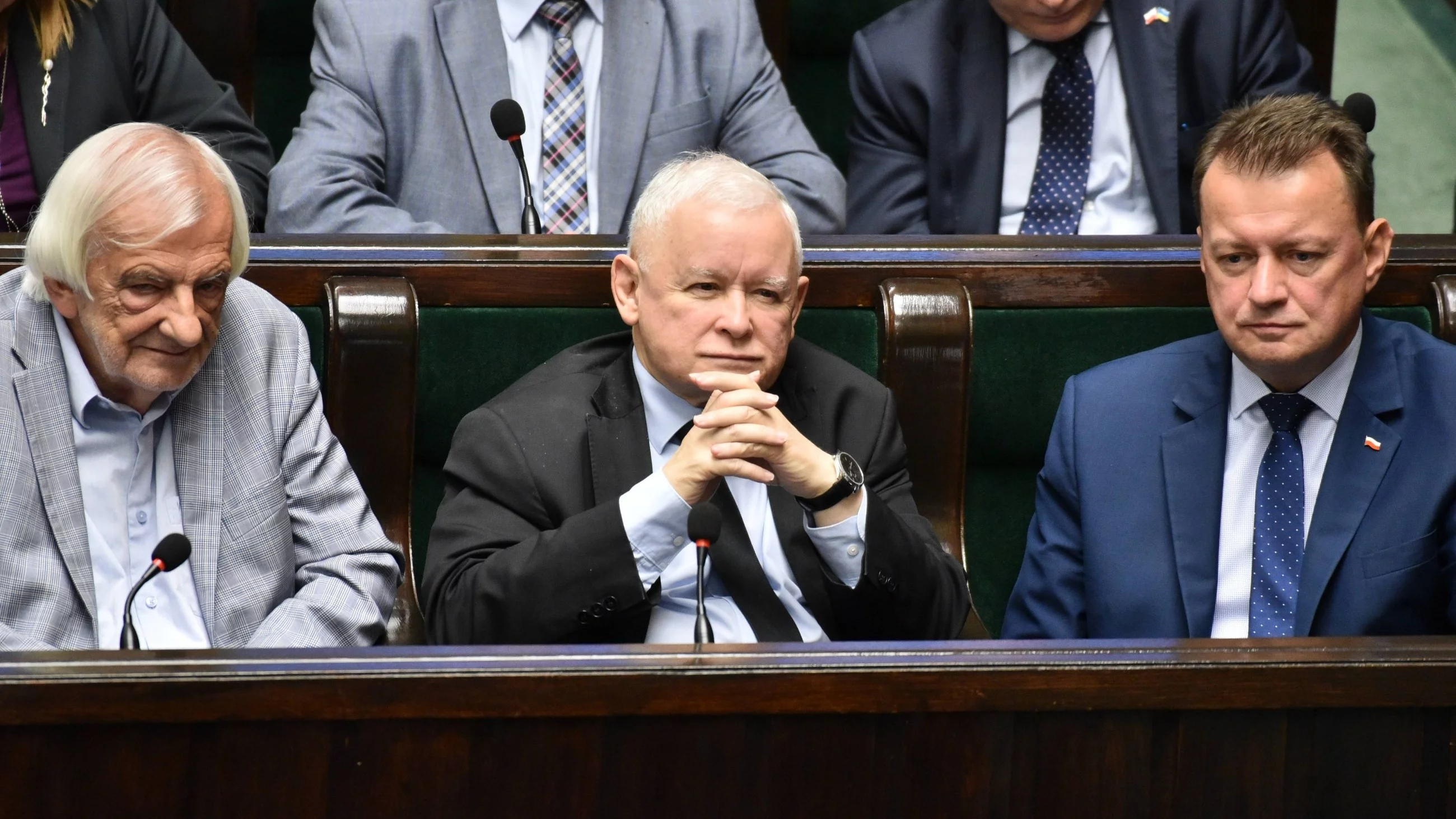 Ryszard Terlecki, Jarosław Kaczyński i Mariusz Błaszczak w Sejmie