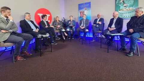 Uczestnicy debaty o Rozszerzonej Odpowiedzialności Producenta