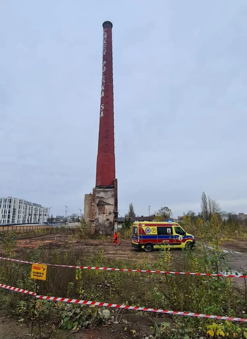 Straż Miejska interweniowała ws. 22-latka, który wszedł na komin