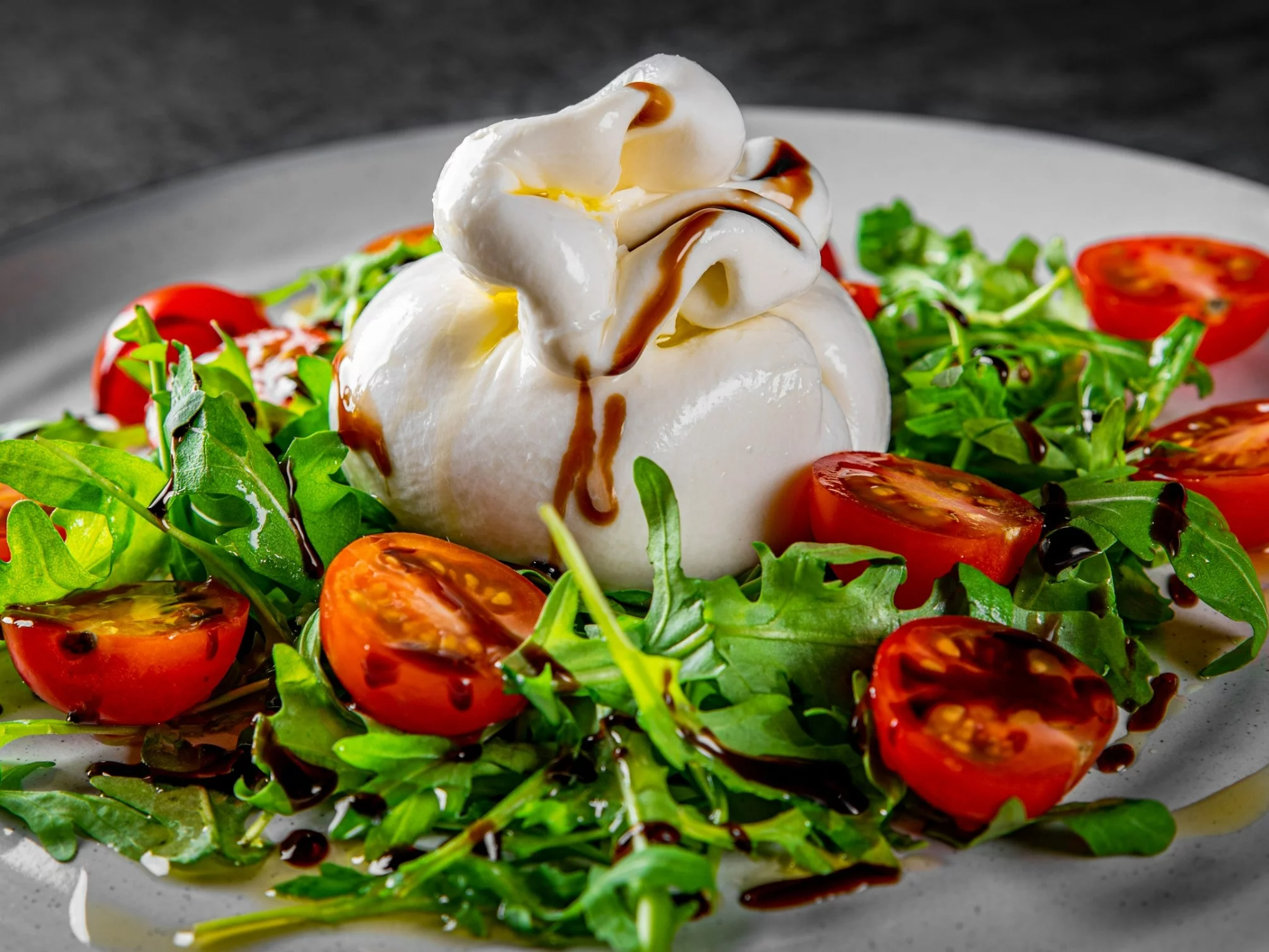 Sałatka z serem burrata