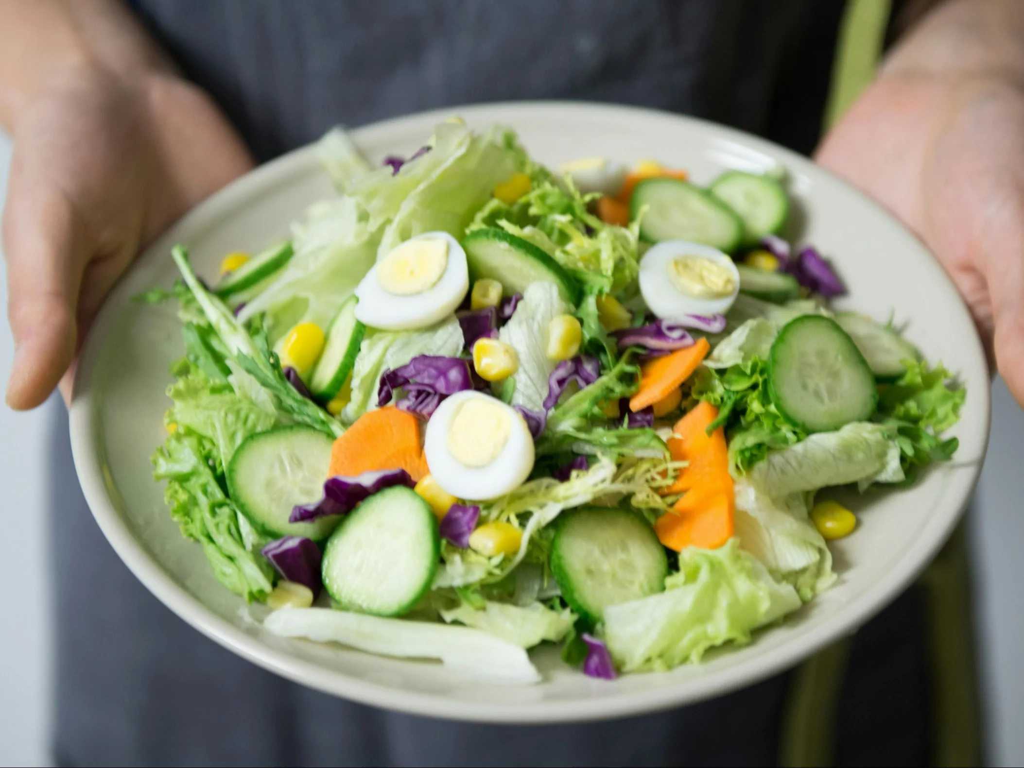 Sałatka z jajkami przepiórczymi