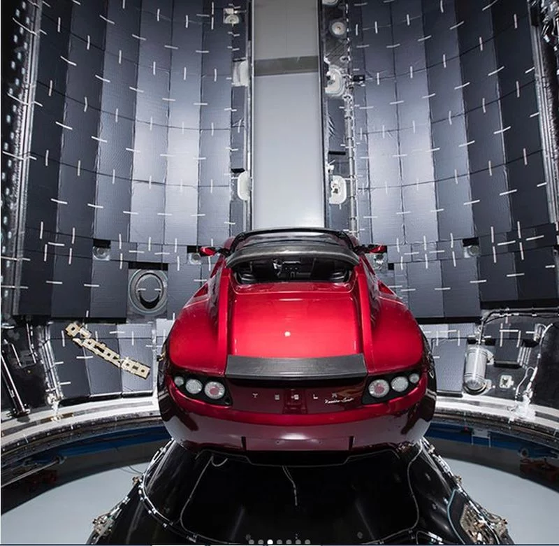 Tesla Roadster Elona Muska gotowy do lotu na orbitę Marsa