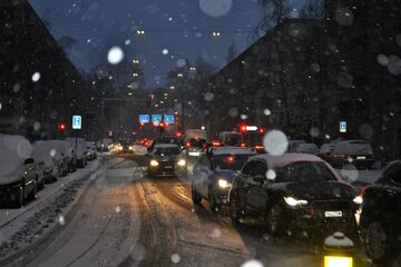 Samochody, śnieg