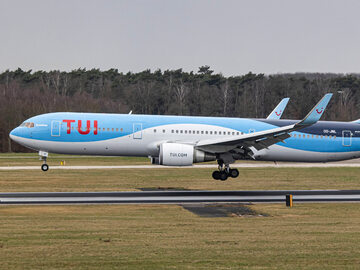 Samolot należący do grupy TUI