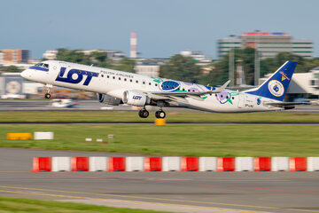 Samolot PLL LOT (zdjęcie ilustracyjne)
