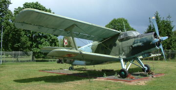Samolot typu An-2, który znajduje się w Muzeum Uzbrojenia w Poznaniu, zdjęcie ilustracyjne