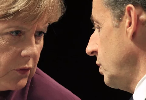 Angela Merkel i Nicolas Sarkozy (fot. REUTERS/Charles Platiau)